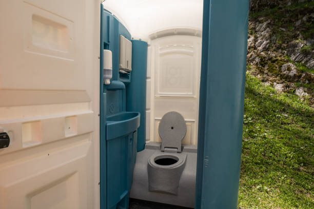 Affordable portable toilet rental in Haubstadt, IN